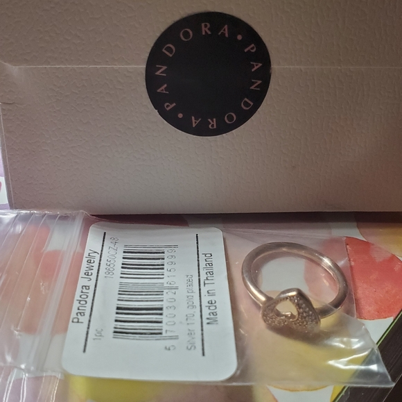 Pandora rose gold puzzle heart ring - Picture 3 of 3